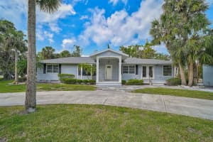 105 Island Cir, SARASOTA