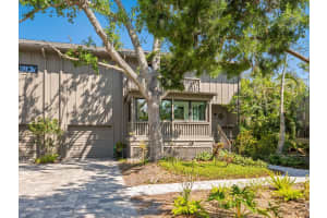 1493 LANDINGS LAKE DRIVE, SARASOTA, FL 34231 - MLS#MFRA4647867
