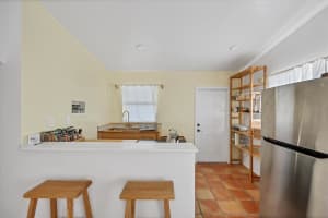3741 DAVIS BOULEVARD, SARASOTA, FL 34232 Sold 06/06/25