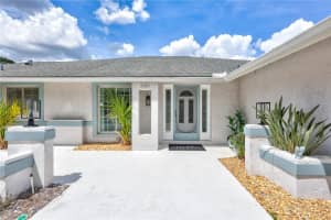 4487 Glebe Farm Rd, SARASOTA