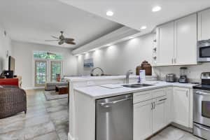 3803 54TH DRIVE, BRADENTON, FL 34210 - MLS#MFRA4647932