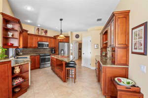5229 Far Oak Cir, Sarasota, FL 34238, Sold 04/21/25