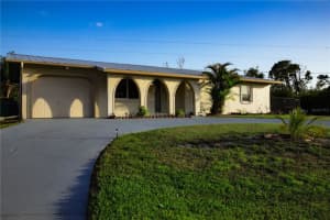 389 Millport St Nw, PORT CHARLOTTE
