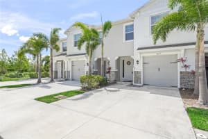8711 Palmer Park Cir, SARASOTA
