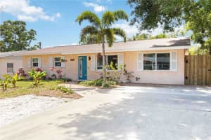 2922 WILLIAMSBURG STREET, SARASOTA, FL 34231 Sold 07/31/25