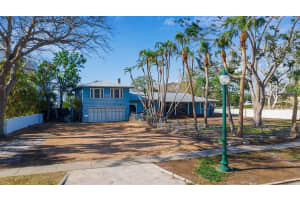 1479 Bay Point Dr, SARASOTA