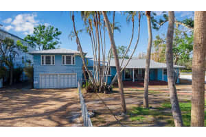 1479 BAY POINT DRIVE, SARASOTA, FL 34236 - MLS#MFRA4647998