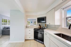 104 29TH STREET, HOLMES BEACH, FL 34217 - MLS#MFRA4648002