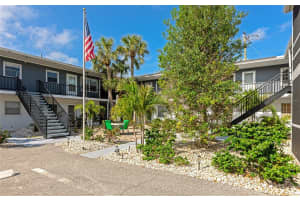 236 HARBOR DRIVE, VENICE, FL 34285 - MLS#MFRA4648010