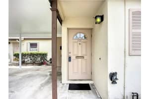 2802 SWIFTON DRIVE, SARASOTA, FL 34231 - MLS#MFRA4648027