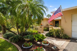 6940 COUNTRY CLUB DRIVE, SARASOTA, FL 34243 - MLS#MFRA4648037