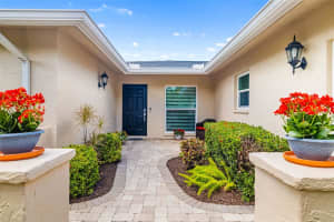 6940 COUNTRY CLUB DRIVE, SARASOTA, FL 34243 - MLS#MFRA4648037