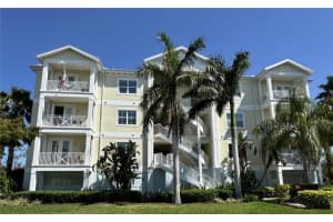 7720 34th Ave W #202, BRADENTON