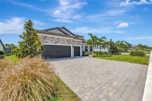 8033 GRANDE SHORES DRIVE, SARASOTA, FL 34240 Sold 09/19/25