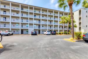 3204 LAKE BAYSHORE DRIVE, BRADENTON, FL 34205 - MLS#MFRA4648104