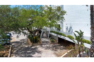 1255 PEPPERTREE DRIVE, SARASOTA, FL 34242 - MLS#MFRA4648109