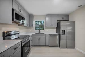 4823 LINWOOD STREET, SARASOTA, FL 34232 - MLS#MFRA4648289