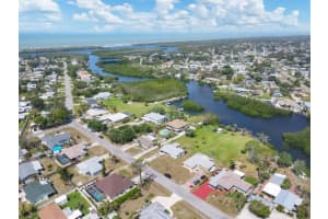 1156 LEMON BAY DRIVE, VENICE, FL 34293 - MLS#MFRA4648295
