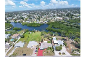 1156 LEMON BAY DRIVE, VENICE, FL 34293 - MLS#MFRA4648295
