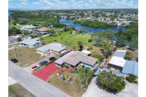 1156 LEMON BAY DRIVE, VENICE, FL 34293 - MLS#MFRA4648295