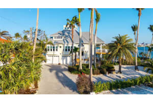 924 CASEY COVE DRIVE, NOKOMIS, FL 34275 Sold 05/15/25