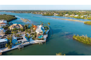 924 CASEY COVE DRIVE, NOKOMIS, FL 34275 Sold 05/15/25