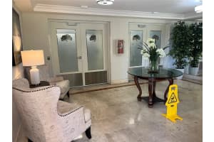 5242 MANORWOOD DR DRIVE, SARASOTA, FL 34235 - MLS#MFRA4648366