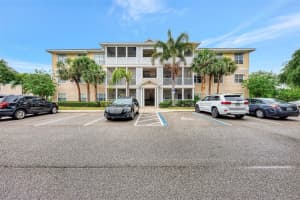 4802 51st St W #704, BRADENTON