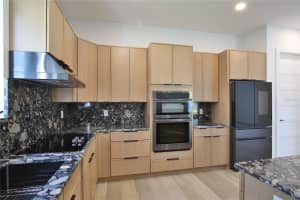 2335 OAK TERRACE, SARASOTA, FL 34231 - MLS#MFRA4648477