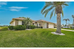 4360 PRESIDENTIAL AVENUE CIRCLE, BRADENTON, FL 34203 - MLS#MFRA4648494