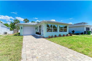 148 N Blvd Of The Presidents, SARASOTA