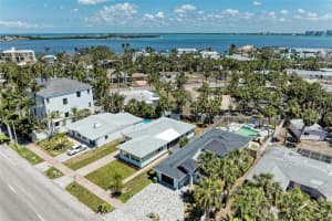 148 N BLVD OF THE PRESIDENTS, SARASOTA, FL 34236 - MLS#MFRA4648532