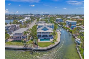 526 56th St, HOLMES BEACH