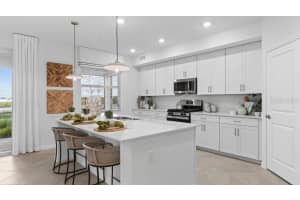 5632 SUMMIT POINTE CIRCLE, BRADENTON, FL 34210 - MLS#MFRA4648545