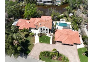 2833 BAY SHORE CIRCLE, SARASOTA, FL 34234 - MLS#MFRA4648576