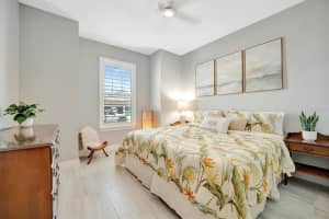 27061 PARADISE SHORES DRIVE, ENGLEWOOD, FL 34223 - MLS#MFRA4648580