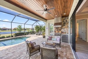 7113 WHITTLEBURY TRAIL, BRADENTON, FL 34202 Sold 09/15/25