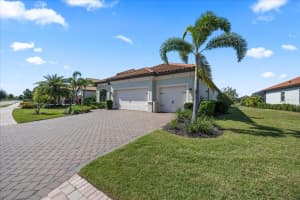 7113 WHITTLEBURY TRAIL, BRADENTON, FL 34202 Sold 09/15/25