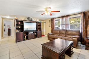432 CROSBY COURT, SARASOTA, FL 34237 - MLS#MFRA4648626