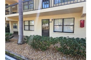 425 30th Ave W #c104, BRADENTON