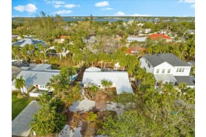 5019 COMMONWEALTH DRIVE, SARASOTA, FL 34242 - MLS#MFRA4648656