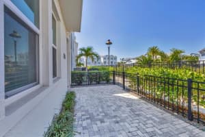 2340 LINDSTROM STREET, SARASOTA, FL 34237 - MLS#MFRA4648688