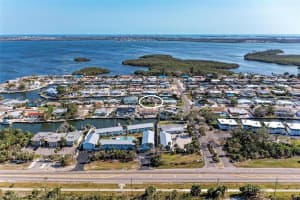 10211 SANDPIPER ROAD, BRADENTON, FL 34209 Sold 05/15/25