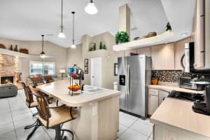 1069 TRUMAN STREET, NOKOMIS, FL 34275 Sold 05/28/25