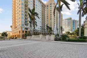 750 N Tamiami Trl #1203, SARASOTA