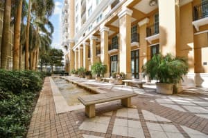 750 TAMIAMI TRAIL, SARASOTA, FL 34236 - MLS#MFRA4648756