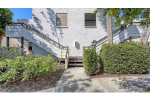 811 Oak Dr #811, BRADENTON