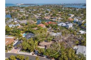 717 TREASURE BOAT WAY, SARASOTA, FL 34242 - MLS#MFRA4648808