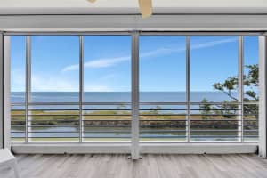 2450 HARBOURSIDE DRIVE, LONGBOAT KEY, FL 34228 Sold 08/18/25