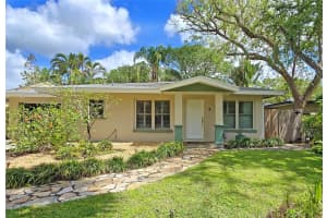 3004 BAY SHORE CIRCLE, SARASOTA, FL 34234 - MLS#MFRA4648900